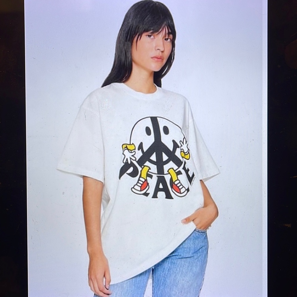 Madhappy Peace Universal T-shirt